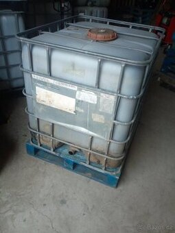 Znečištěná ibc nádrž