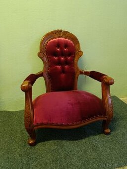 Historizující dětské křeslo