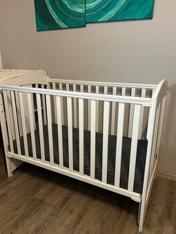 Dětská postýlka s matrací