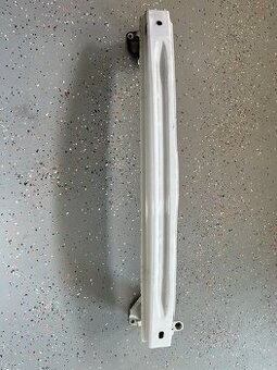 octavia  IV Zadní výztuha nárazníku