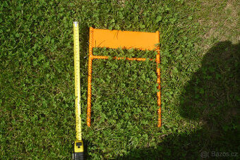 Čistič zabahněné obuvi