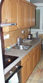 Kuchyňská linka bez spotřebičů (ty jsou zvlášť) - 1