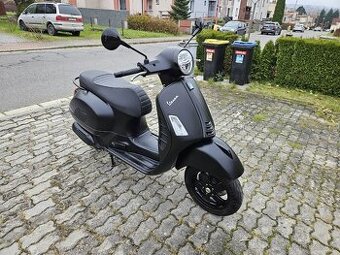 Piaggio Vespa GTS Super Notte 125ccm, 2/2021, i-get