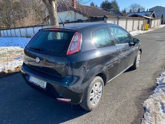 FIAT PUNTO EVO 1.3MJT 2012 MALÁ SPOTŘEBA, BEZ KOROZE