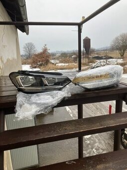 predni svetlo vw touran 15- prave pravy levy 5TA