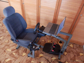 Křeslo + volant s pedály LOGITECH