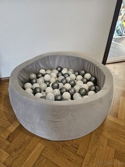 Molitanový dětský bazének + cca 150 kuliček –  80 cm x 30 cm