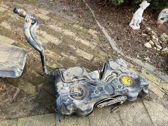 Nádrž Škoda Octavia 2 4x4 nafta