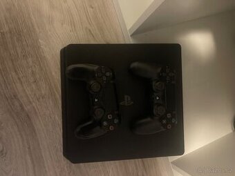 PS 4 pro + 2 joystick