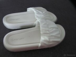 Pantofle.pantoflíčky.nové