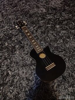 Harley Benton UK-L100E BK sopranové ukulele