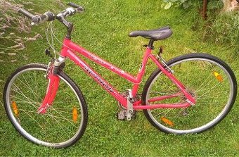 Trekové krosové kolo Author VISTA Shimano, odpružená vidlice