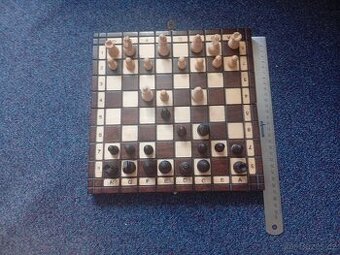 Šachy, skládací sada s figurkami