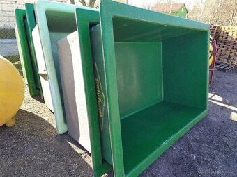 Laminátové nádrže z vinařství 2,2 m3