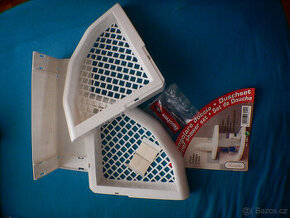 plastová rohová polička