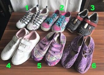 Dívčí uzavřená obuv