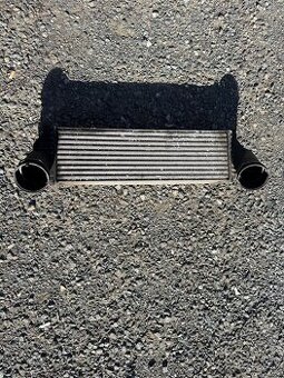 Chladič Intercooler X5 E70 3.0. Diesel