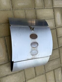 Poštovní schránka