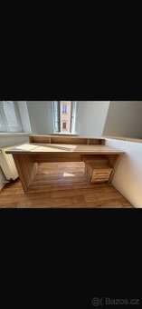psací stůl