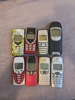 7x Nokia (8210, 8210, 6510, 6210, 1x Ericsson R600