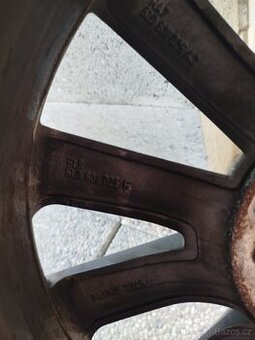 Pneu