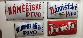 Staré reklamní cedule na pivo