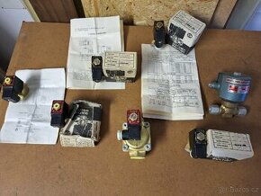 Solenoidový ventil 220V, 1/4" nebo 17,6 mm