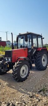 Traktor Belarus 820 kovová kapotaže