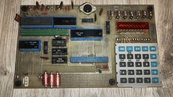 Počítač PMI 80