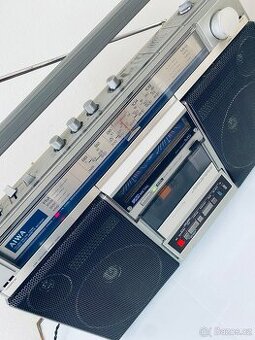 Radiomagnetofon/boombox Aiwa CS-660, rok 1981