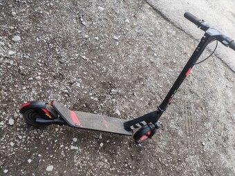 Prodám elektrickou Aprilia Evo sr2