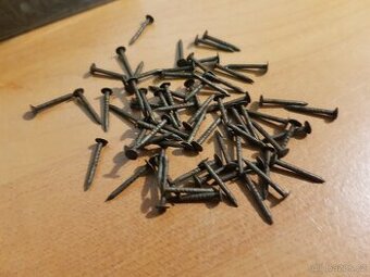 Hřebík 1,6x16mm Cena za VŠE=100,-Kč