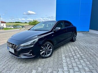 Hyundai i30 Fastback 1.5T-GDI 117KW MHEV DCT ZÁRUKA