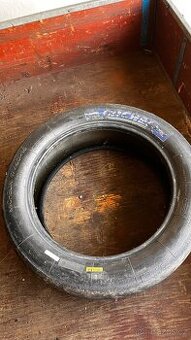 Závodní pneu Michelin 16