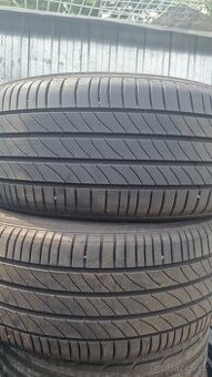 PRODÁM 2 LETNÍ PNEU MICHELIN 235/55/18, CENA JE ZA 2 KUSY PN