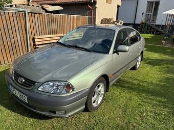 Toyota Avensis T22 liftback 1.8 95kw LPG automat