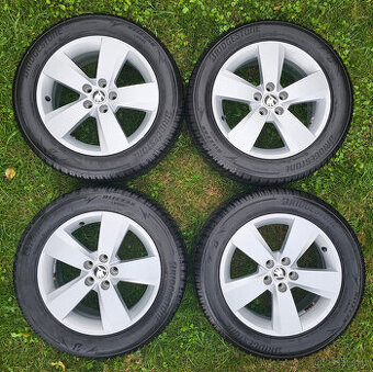 Original ALU kola Škoda s pneu Bridgestone