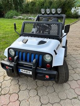 Elektrické autíčko Jeep Ramiz