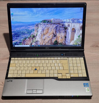 Fujitsu, i5-3340m 2/4x 3,40GHz, 8GB DDR3, 128GB SSD, bat. 5h