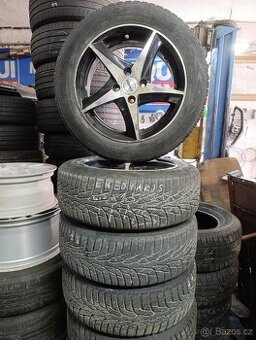 15" zimni sada Toyota yaris 175/65 R15 4x100 TPMS