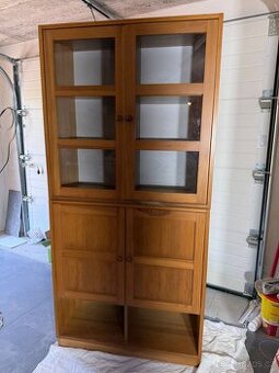 Prodám sestavu  4 skříněk borovicového nábytku
