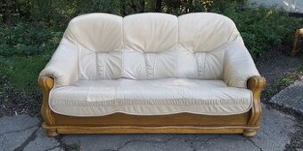 Kožená trojsedačka s masivním dubovým dřevem