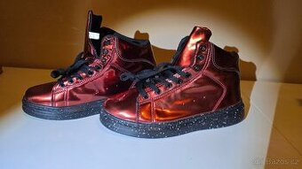 Lesklé dámské / dívčí boty, kotníkové tenisky, vel. 37