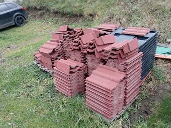 Střešní taška KM BETA elegant višňová EN490