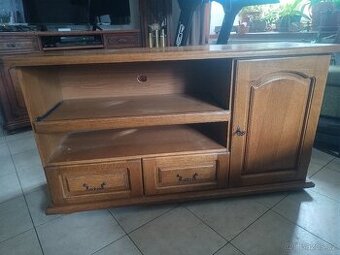 Skříňka pod TV