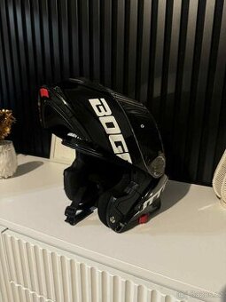 Prodám helmu na motorku/skůtr