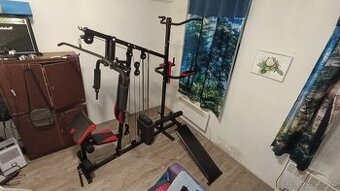 Posilovací věž, posilovací stroj