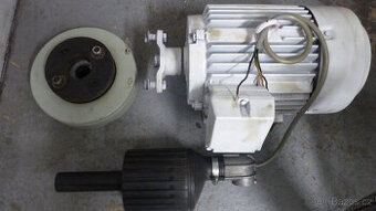 elektromotor kompresor  orlík+filtr vzduchový.