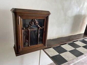 Starožitná Police - 1