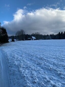 Pozemek v Moravské Svratce
